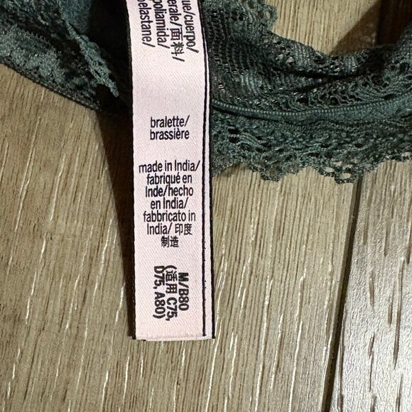 Victoria's Secret Lace Bralette Size Medium Green - Excellent condition - Picture 8 of 10